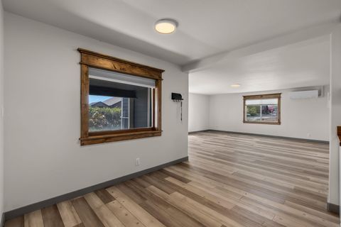 Tiny photo for 847 C Avenue, Terrebonne, OR 97760 (MLS # 220220228)
