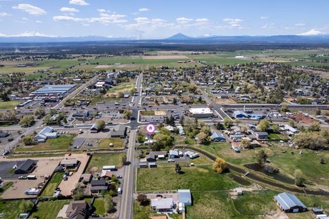Tiny photo for 847 C Avenue, Terrebonne, OR 97760 (MLS # 220220228)