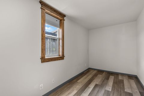 Tiny photo for 847 C Avenue, Terrebonne, OR 97760 (MLS # 220220228)