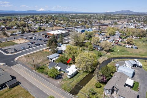 Tiny photo for 847 C Avenue, Terrebonne, OR 97760 (MLS # 220220228)