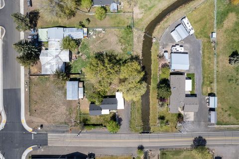 Tiny photo for 847 C Avenue, Terrebonne, OR 97760 (MLS # 220220228)