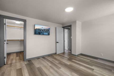 Tiny photo for 847 C Avenue, Terrebonne, OR 97760 (MLS # 220220228)