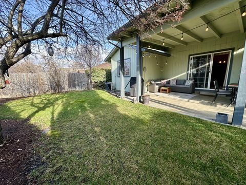 Tiny photo for 135 Meadow Slope Drive, Talent, OR 97540 (MLS # 220215080)