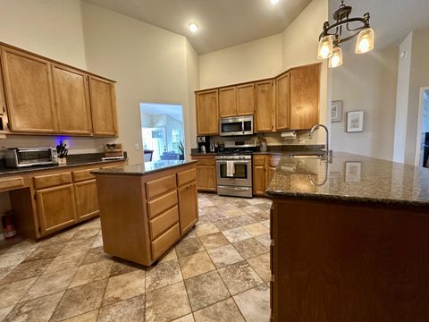 Tiny photo for 135 Meadow Slope Drive, Talent, OR 97540 (MLS # 220215080)