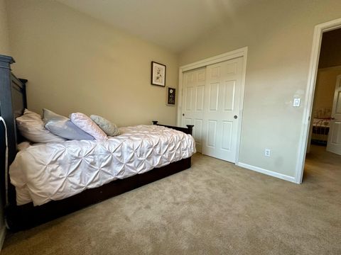 Tiny photo for 135 Meadow Slope Drive, Talent, OR 97540 (MLS # 220215080)