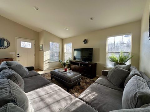 Tiny photo for 135 Meadow Slope Drive, Talent, OR 97540 (MLS # 220215080)