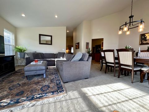 Tiny photo for 135 Meadow Slope Drive, Talent, OR 97540 (MLS # 220215080)