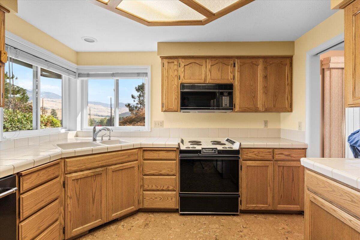 Oak Knoll Meadows Phase 3 - Residential