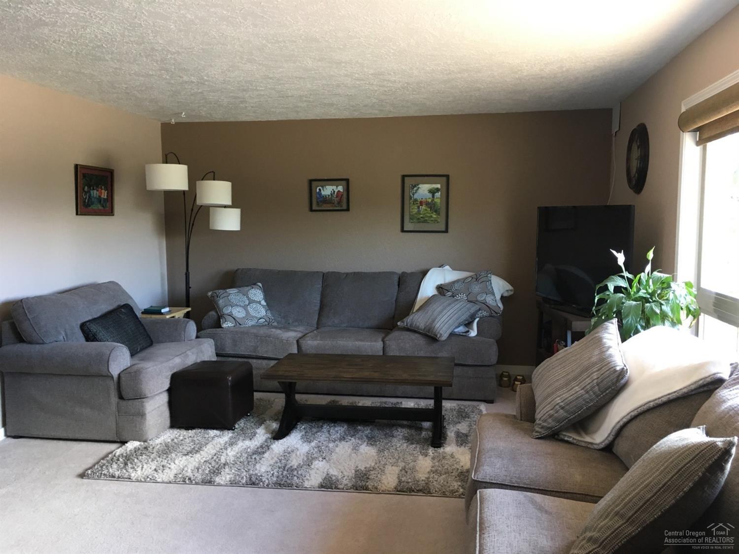 Madras Ranchos - Residential