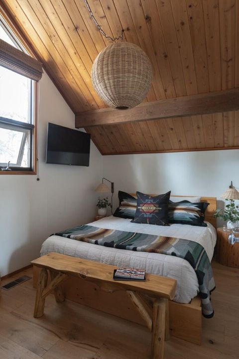 Tiny photo for 57569 Ranch Cabins Road #1, Sunriver, OR 97707 (MLS # 220219766)