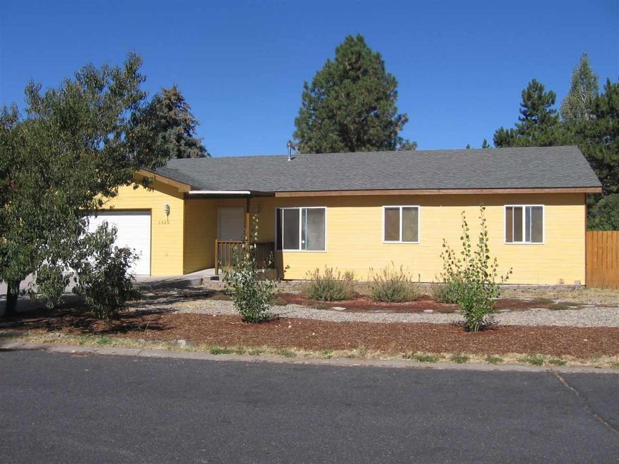 Great Newer Home In Sunset Village. 4 Bedroom 2 Bath, Very Open Floor Plan. Nice Working Kitchen, Big Laundry Room. Gas Furnace, Gas Forced Air. Move In Ready, Landscaped Easy Maintenance Front Yard, Fenced Backyard, Rv Parking, 2 Car Garage. This A Must See.This Home Has An Abundance Of Storage. Large Walk In Pantry In Kitchen, Huge Linen Closet At The End Of The Hall. Also A Wonderful Master Walk In Closet. Large Hallways And Doorways That Are Handicap Accessible. Storage Building In The Back Yard.