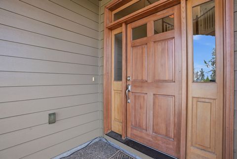 Tiny photo for 63027 Fresca Street, Bend, OR 97703 (MLS # 220217198)
