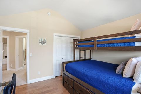 Tiny photo for 63027 Fresca Street, Bend, OR 97703 (MLS # 220217198)