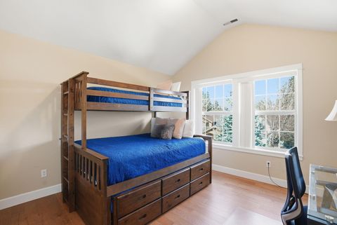 Tiny photo for 63027 Fresca Street, Bend, OR 97703 (MLS # 220217198)