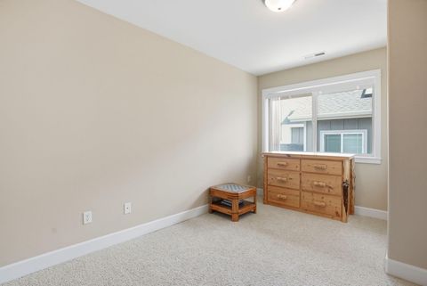 Tiny photo for 63027 Fresca Street, Bend, OR 97703 (MLS # 220217198)