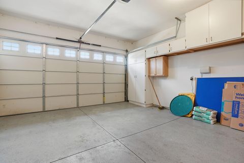 Tiny photo for 63027 Fresca Street, Bend, OR 97703 (MLS # 220217198)