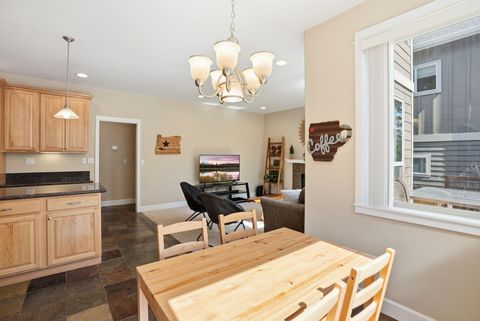 Tiny photo for 63027 Fresca Street, Bend, OR 97703 (MLS # 220217198)