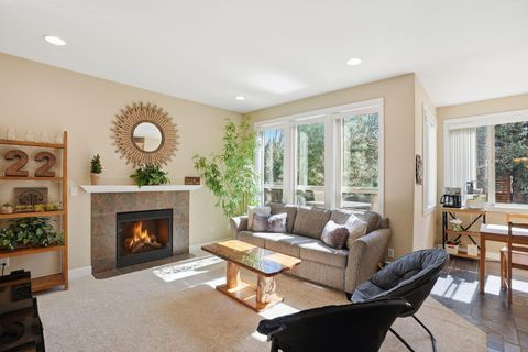 Tiny photo for 63027 Fresca Street, Bend, OR 97703 (MLS # 220217198)