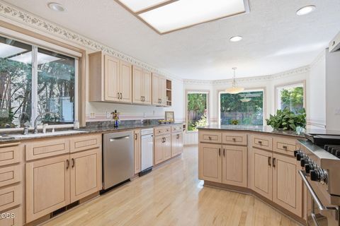 Tiny photo for 2868 Wilkshire Drive, Medford, OR 97504 (MLS # 220223874)