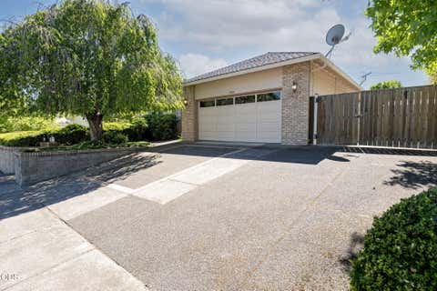 Tiny photo for 2868 Wilkshire Drive, Medford, OR 97504 (MLS # 220223874)
