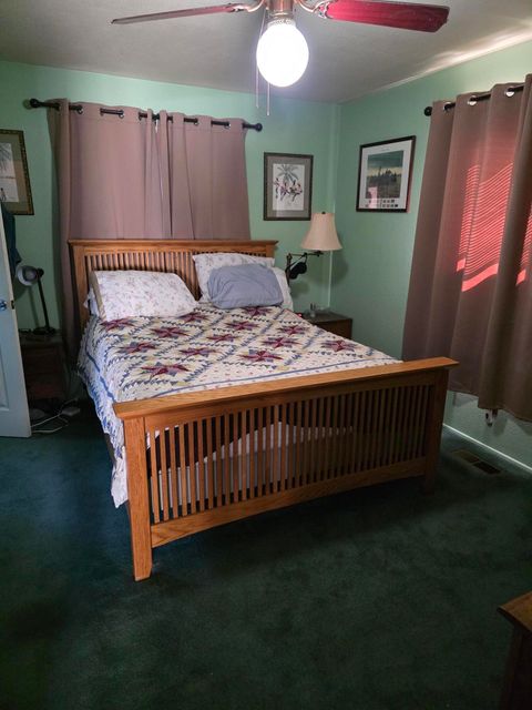 Tiny photo for 4302 Onyx Avenue, Klamath Falls, OR 97603 (MLS # 220217432)