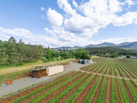 Tiny photo for 2871 Griffin Creek Road, Medford, OR 97501 (MLS # 220213117)