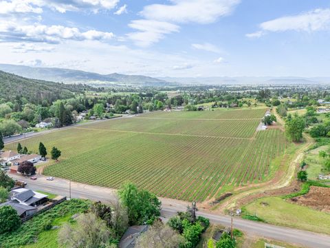 Tiny photo for 2871 Griffin Creek Road, Medford, OR 97501 (MLS # 220213117)