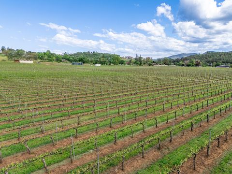 Photo of 2871 Griffin Creek Road, Medford, OR 97501 (MLS # 220213117)