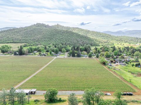 Tiny photo for 2871 Griffin Creek Road, Medford, OR 97501 (MLS # 220213117)