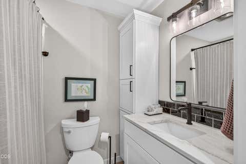 Tiny photo for 653 Golden Lane, Medford, OR 97504 (MLS # 220226595)