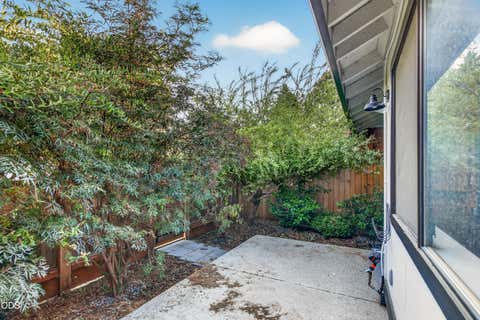 Tiny photo for 653 Golden Lane, Medford, OR 97504 (MLS # 220226595)