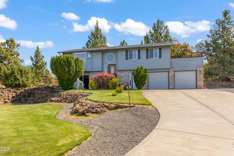 Tiny photo for 63552 Boyd Acres Road, Bend, OR 97701 (MLS # 220226324)