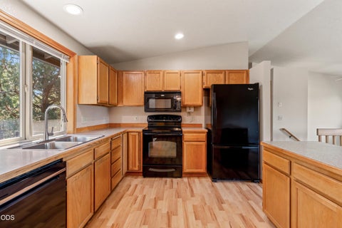 Tiny photo for 63552 Boyd Acres Road, Bend, OR 97701 (MLS # 220226324)