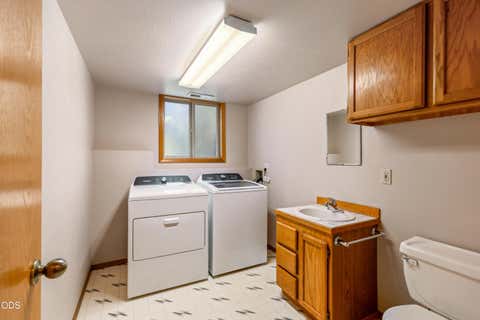 Tiny photo for 63552 Boyd Acres Road, Bend, OR 97701 (MLS # 220226324)