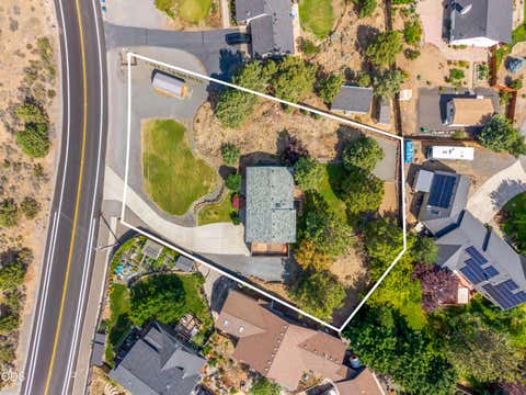 Tiny photo for 63552 Boyd Acres Road, Bend, OR 97701 (MLS # 220226324)