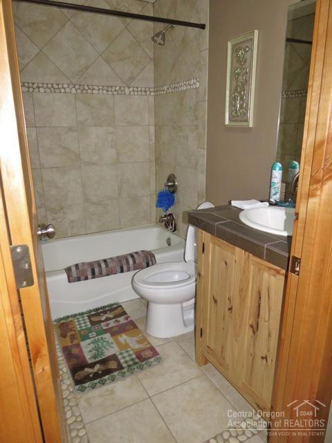 Hunts Three Sisters - Residential