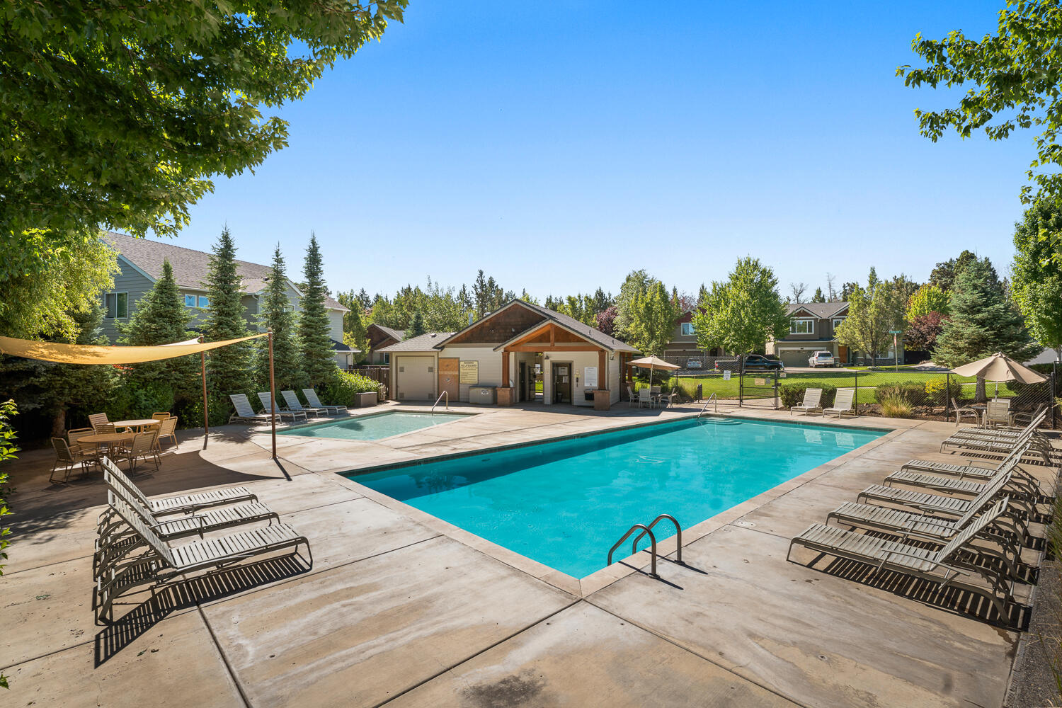 Lava Ridges - Residential