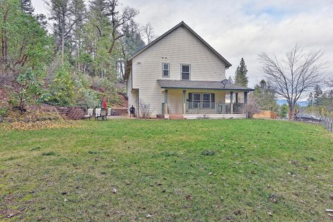 Tiny photo for 301 Leeannas Way, Shady Cove, OR 97539 (MLS # 220213129)