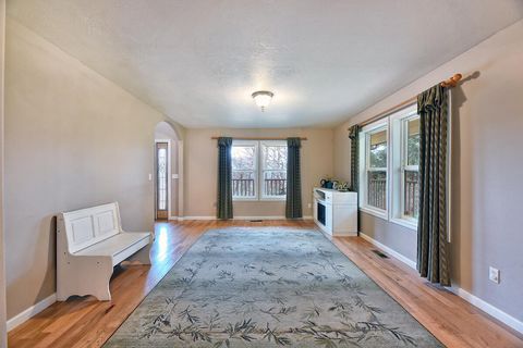 Tiny photo for 301 Leeannas Way, Shady Cove, OR 97539 (MLS # 220213129)