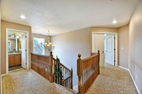 Tiny photo for 301 Leeannas Way, Shady Cove, OR 97539 (MLS # 220213129)