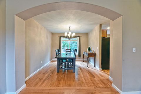 Tiny photo for 301 Leeannas Way, Shady Cove, OR 97539 (MLS # 220213129)