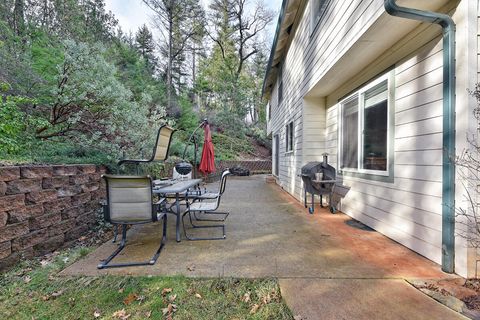 Tiny photo for 301 Leeannas Way, Shady Cove, OR 97539 (MLS # 220213129)