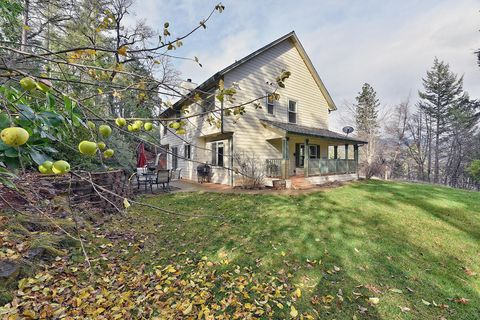 Tiny photo for 301 Leeannas Way, Shady Cove, OR 97539 (MLS # 220213129)