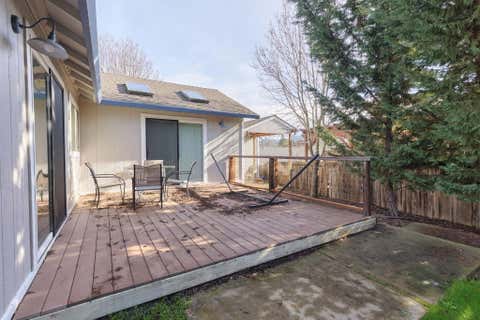 Tiny photo for 1884 SW Allen Creek Road, Grants Pass, OR 97527 (MLS # 220226809)