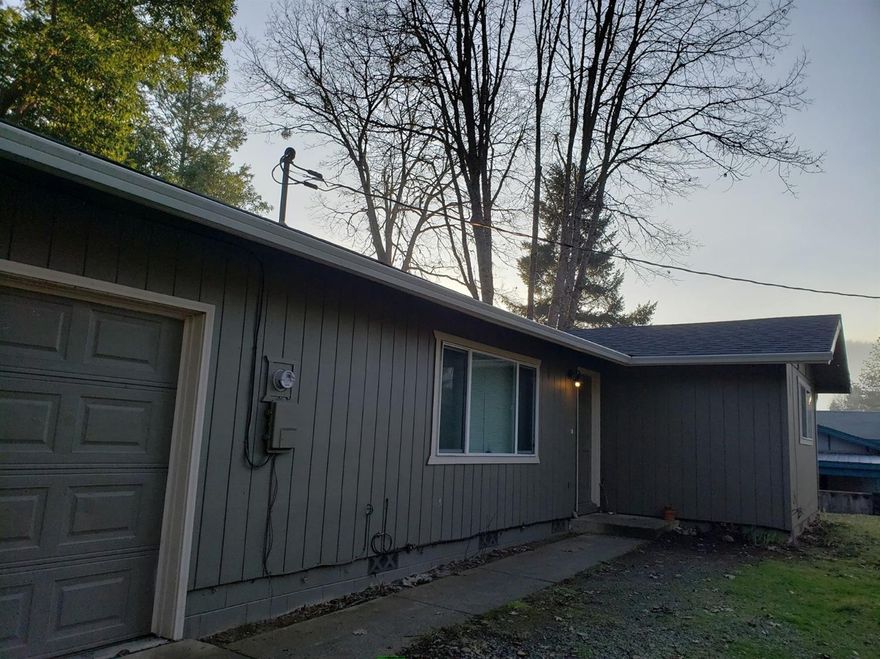 Move in Ready! Two Bedroom and 1 bath 942 Square foot home on .29.