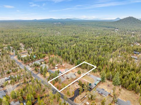 Tiny photo for 55387 Gross Drive, Bend, OR 97707 (MLS # 220215635)