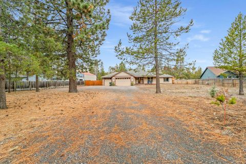 Tiny photo for 55387 Gross Drive, Bend, OR 97707 (MLS # 220215635)