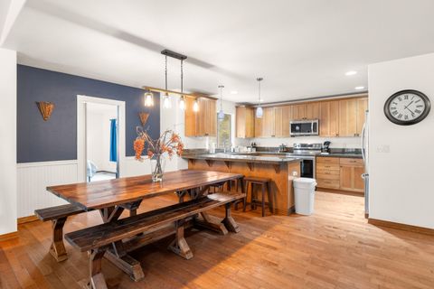 Tiny photo for 55387 Gross Drive, Bend, OR 97707 (MLS # 220215635)