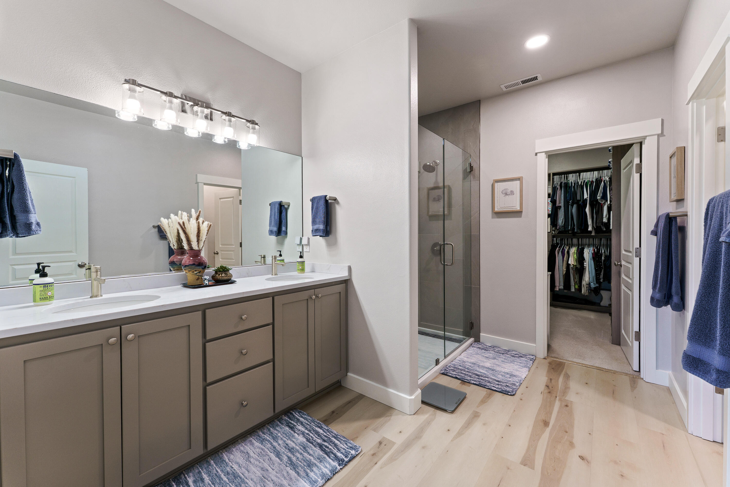 Skyliner Summit - Residential