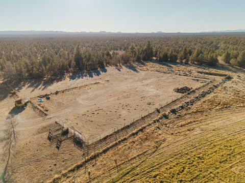 Tiny photo for 24605 Dodds Road, Bend, OR 97701 (MLS # 220213430)